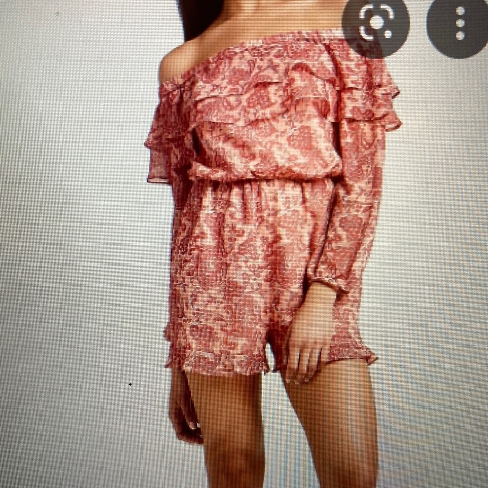 NWT express off the shoulder paisley romper! XL